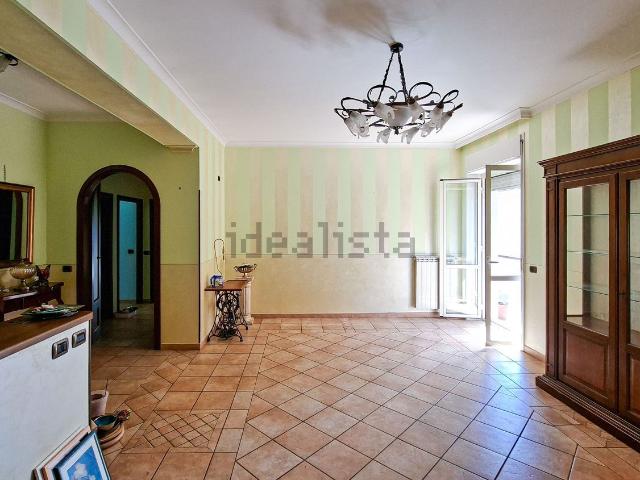 Appartamento in vendita di 105 m² in Via IV Novembre, 7
