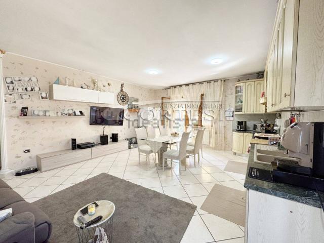 Appartamento in vendita di 105 m² in Via Juri Gagarin, 28