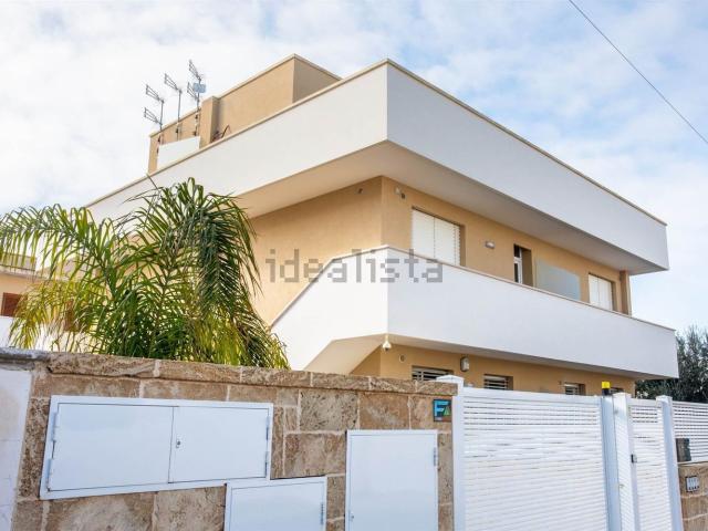 Appartamento in vendita di 105 m² in Via L. Beethoven, 133