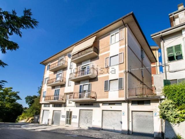 Appartamento in vendita di 105 m² in Via Lombardia