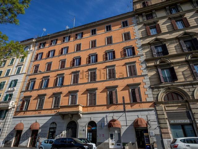 Appartamento in vendita di 105 m² in Via Labicana