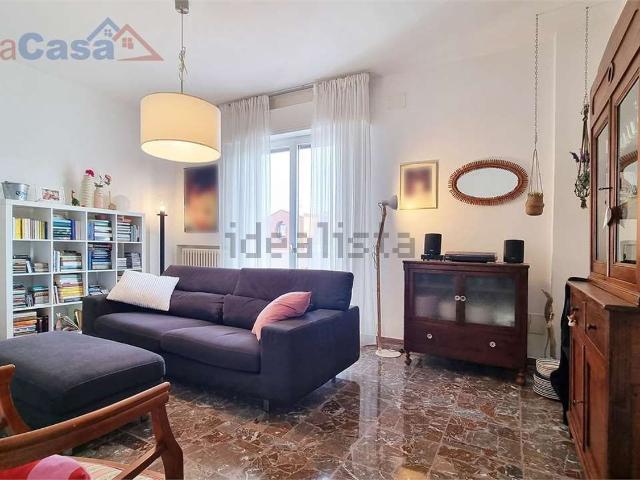 Appartamento in vendita di 105 m² in Via Lago di Bolsena, 2