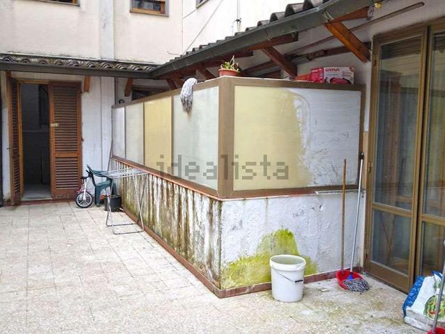 Appartamento in vendita di 105 m² in Via Leona, 104