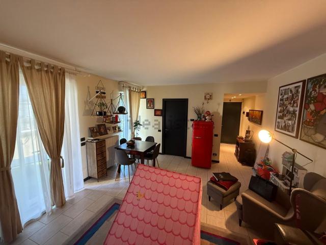 Appartamento in vendita di 105 m² in Via Leonida Bissolati