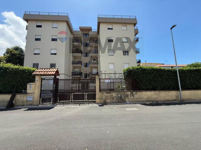 Appartamento in vendita di 105 m² in Via Leopardi, 1