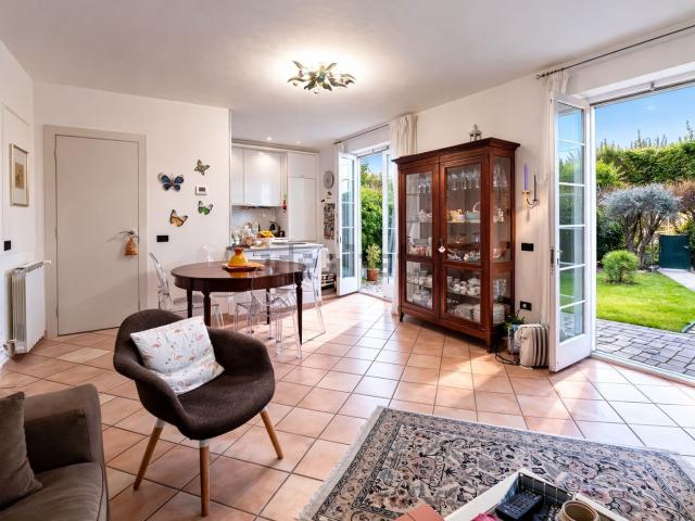 Appartamento in vendita di 105 m² in Via Litoranea