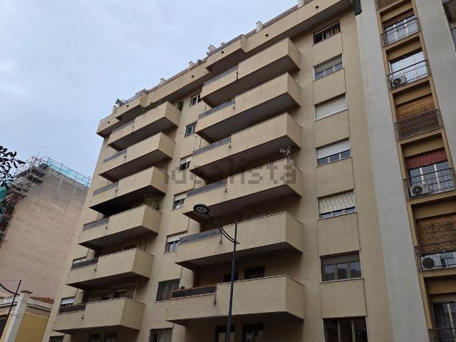 Appartamento in vendita di 105 m² in Via Ludovico Ariosto