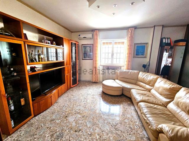 Appartamento in vendita di 105 m² in Via Luigi Mascherpa