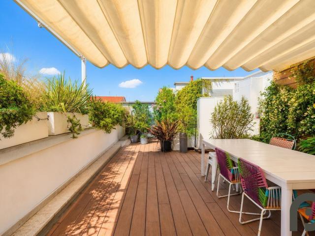 Appartamento in vendita di 105 m² in Via Luigi Settembrini, 33