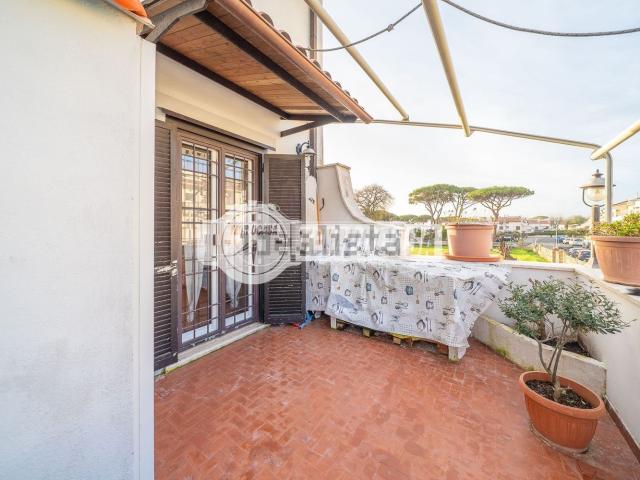 Appartamento in vendita di 105 m² in Via Luni
