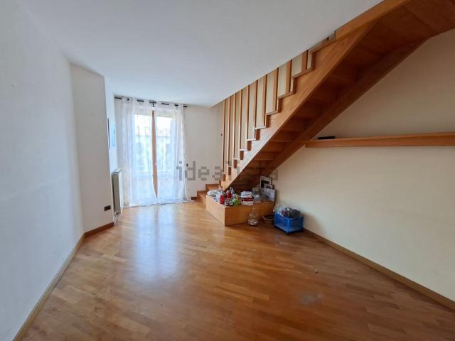 Appartamento in vendita di 105 m² in Via Monte Santo