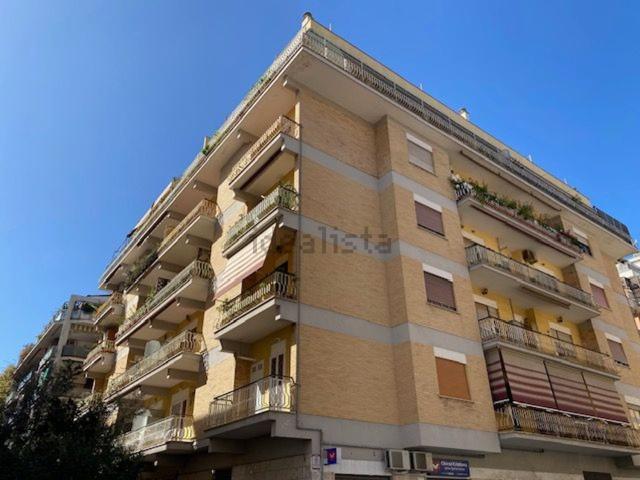 Appartamento in vendita di 105 m² in Via Marcello Pucci Boncambi, 15