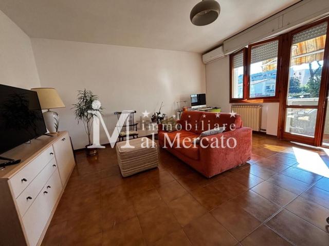 Appartamento in vendita di 105 m² in Via Mario Paolini