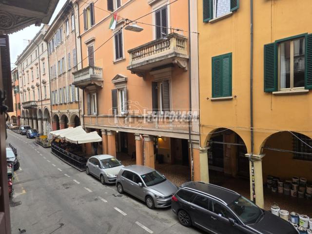 Appartamento in vendita di 105 m² in Via Mascarella