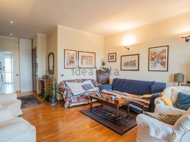 Appartamento in vendita di 105 m² in Via Melchiorre Gioia, 74