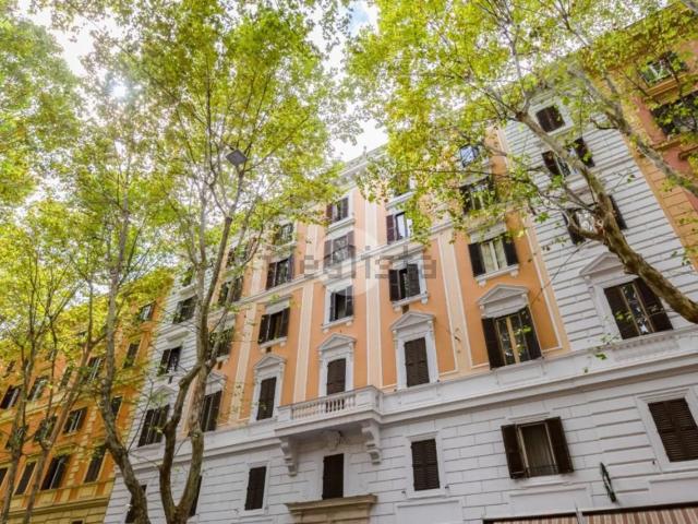 Appartamento in vendita di 105 m² in Via Merulana, 234