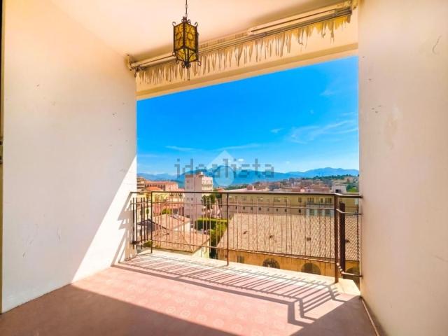 Appartamento in vendita di 105 m² in Via Michele Milano
