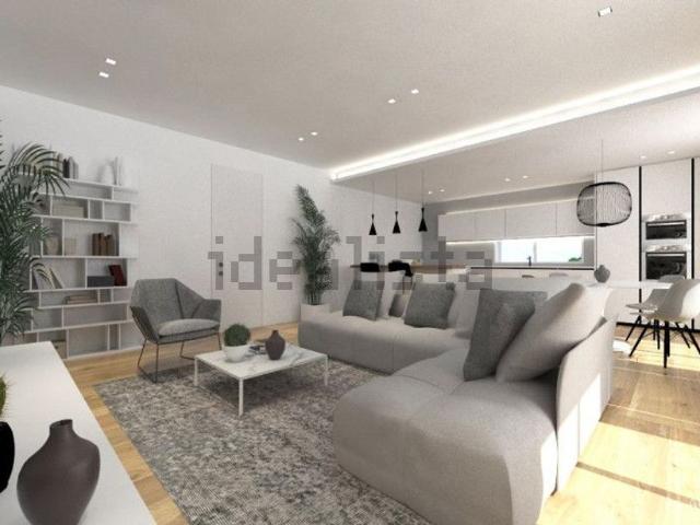 Appartamento in vendita di 105 m² in Via 4 Novembre
