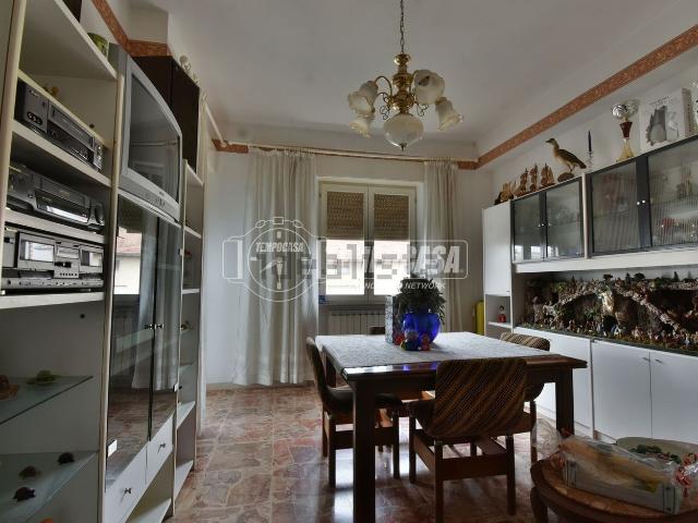 Appartamento in vendita di 105 m² in Via Salvo D&apos Acquisto