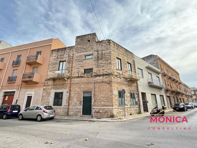 Appartamento in vendita di 105 m² in Via Salvatore Lonero, 37