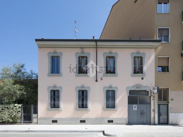 Appartamento in vendita di 105 m² in Via Salvatore Pianell, 28