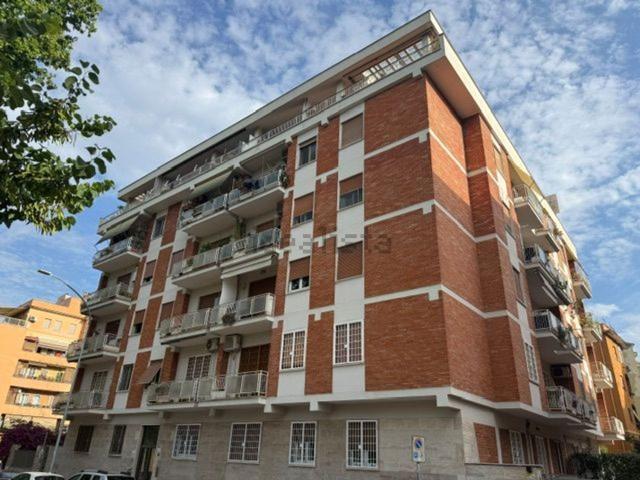 Appartamento in vendita di 105 m² in Via Salvatore Pincherle, 82