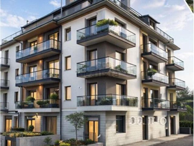 Appartamento in vendita di 105 m² in Via Salvarola