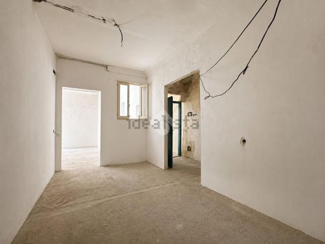Appartamento in vendita di 105 m² in Via San Francesco D&apos Assisi, 113