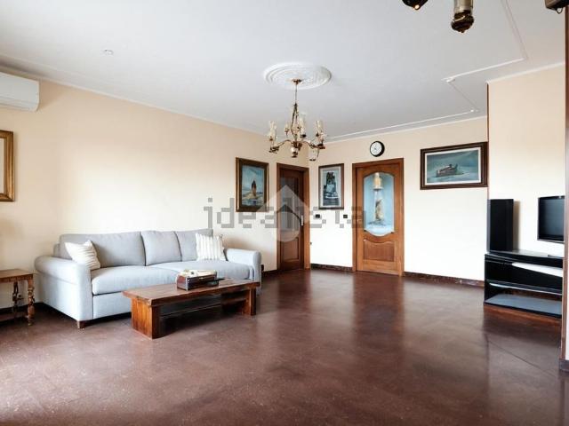 Appartamento in vendita di 105 m² in Via San Giacomo