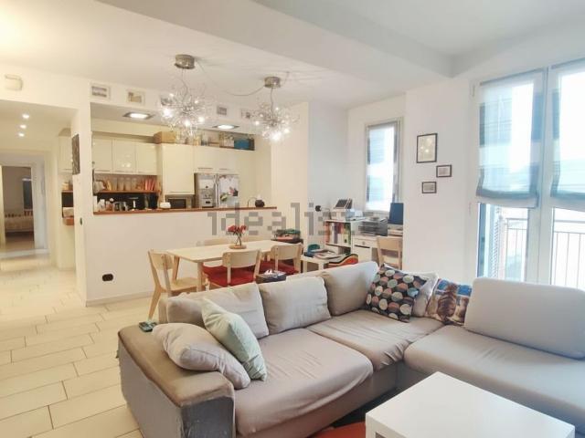 Appartamento in vendita di 105 m² in Via Sant&apos Ambrogio, 21
