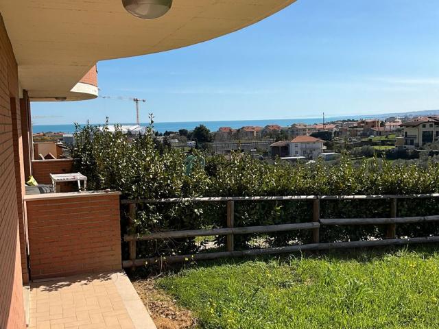 Appartamento in vendita di 105 m² in Via Scalarini