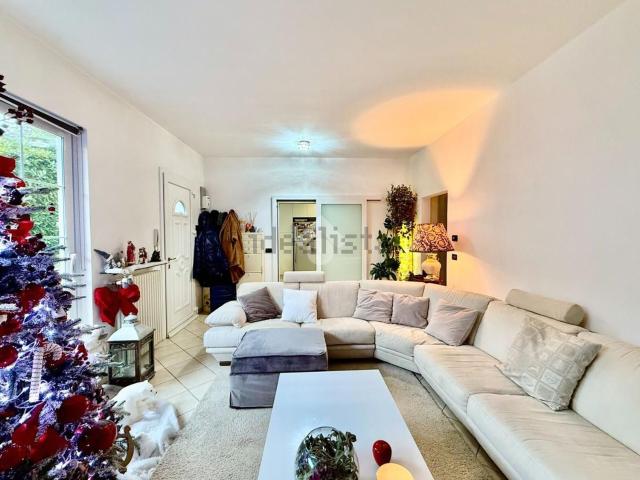 Appartamento in vendita di 105 m² in Via Scapacchiò Est