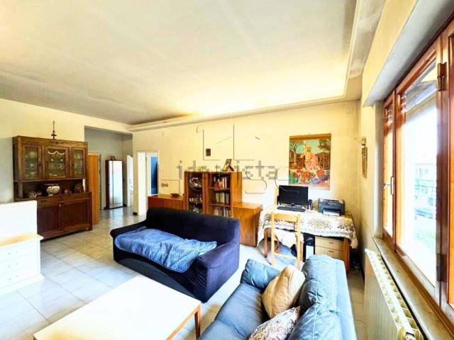 Appartamento in vendita di 105 m² in Via Senese Aretina