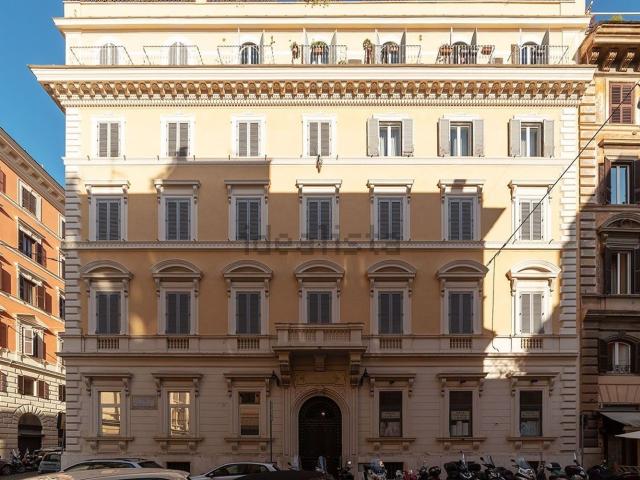 Appartamento in vendita di 105 m² in Via Sicilia, 42
