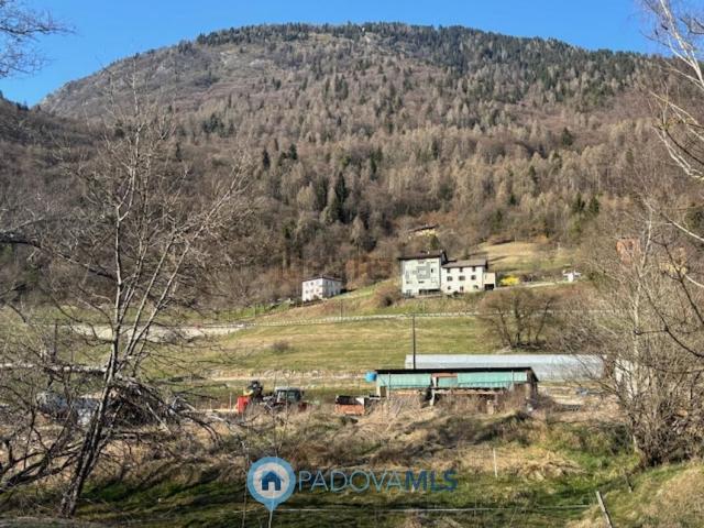 Appartamento in vendita di 105 m² in Via Silvano Buffa, 50