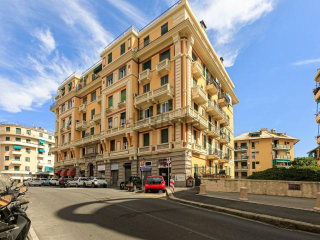 Appartamento in vendita di 105 m² in Via Sturla, 2
