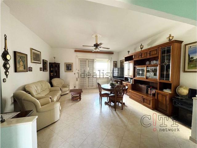 Appartamento in vendita di 105 m² in Via Pola