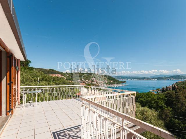 Appartamento in vendita di 105 m² in Via Porto Venere, 50