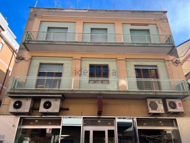 Appartamento in vendita di 105 m² in Via Palermo, 136