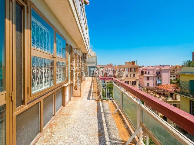 Appartamento in vendita di 105 m² in Via Pandosia, 32