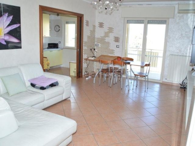 Appartamento in vendita di 105 m² in Via Papa Giovanni Paolo I, 5