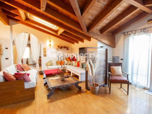 Appartamento in vendita di 105 m² in Via Papa Pio X, 5