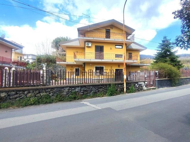 Appartamento in vendita di 105 m² in Via Paracquara, 7
