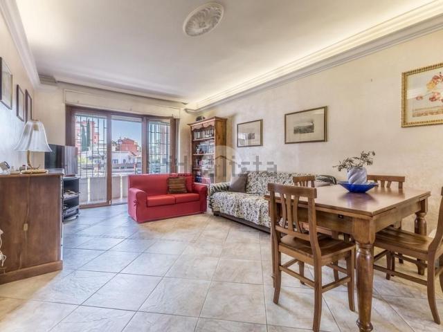 Appartamento in vendita di 105 m² in Via Passo Corese, 9