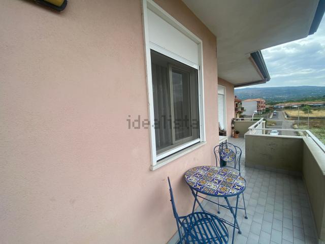 Appartamento in vendita di 105 m² in Via Pietralonga