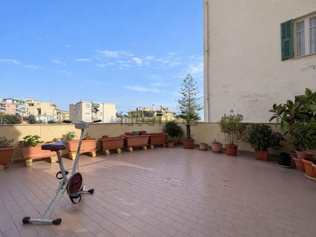 Appartamento in vendita di 105 m² in Via Pietralunga, 20
