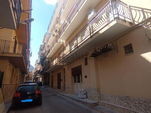 Appartamento in vendita di 105 m² in Via Pietro Mascagni, 32
