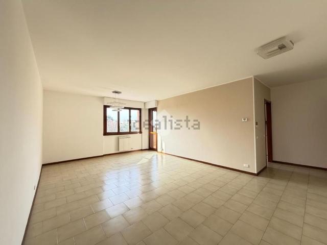 Appartamento in vendita di 105 m² in Via Platone, 1