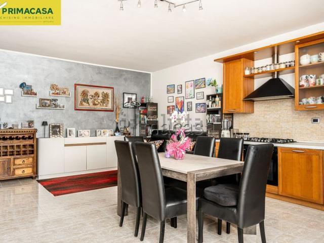 Appartamento in vendita di 105 m² in Via Provinciale