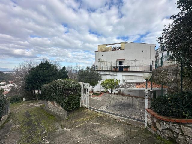 Appartamento in vendita di 105 m² in Via Roma